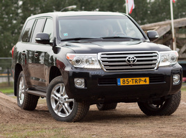 Toyota Land Cruiser V8