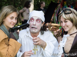 Castlefest 2013 - Alice, Florisimo en Steampunk